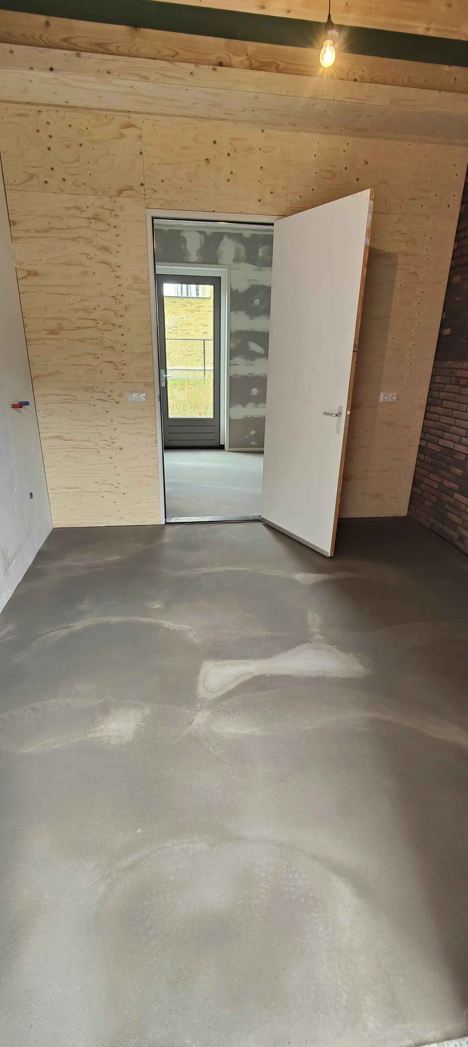 Berging naar bijkeuken - foto 1